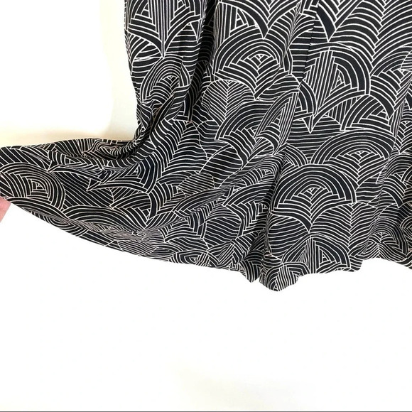 NEW Halogen Leaf Geo Print Tiered Black Light Pink Romper Size SP - Picture 5 of 10